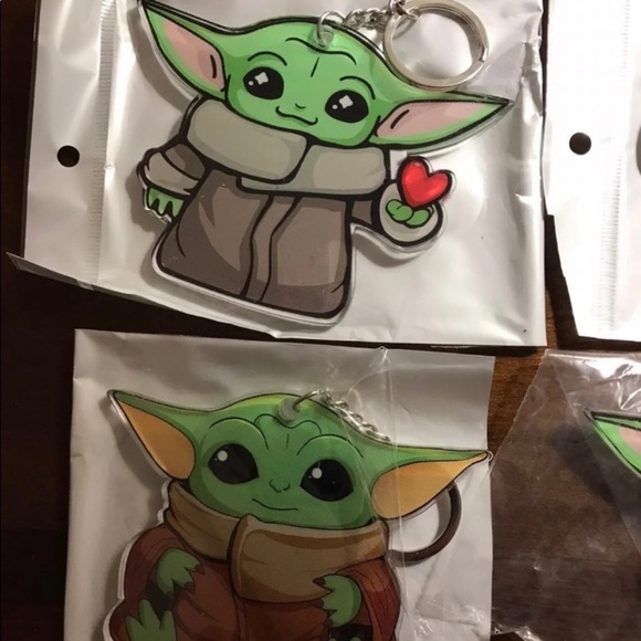 🥰Baby Yoda earrings🥰&Keychain🥰 - Picture 8 of 8